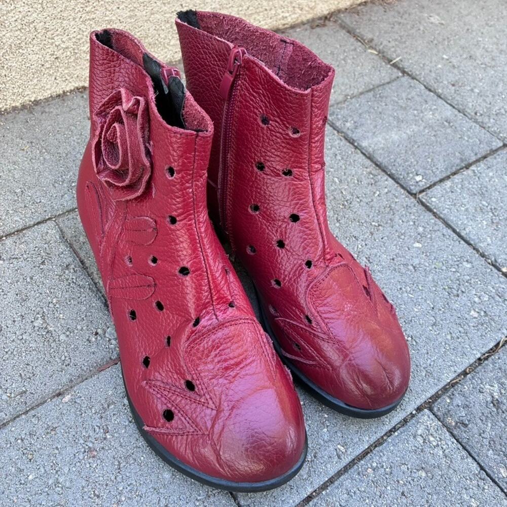 Red Leather Rose Ankle Boots Womens Side Zip 250 US 8.5-9 Boho Cottagecore Y2K - Picture 2 of 12